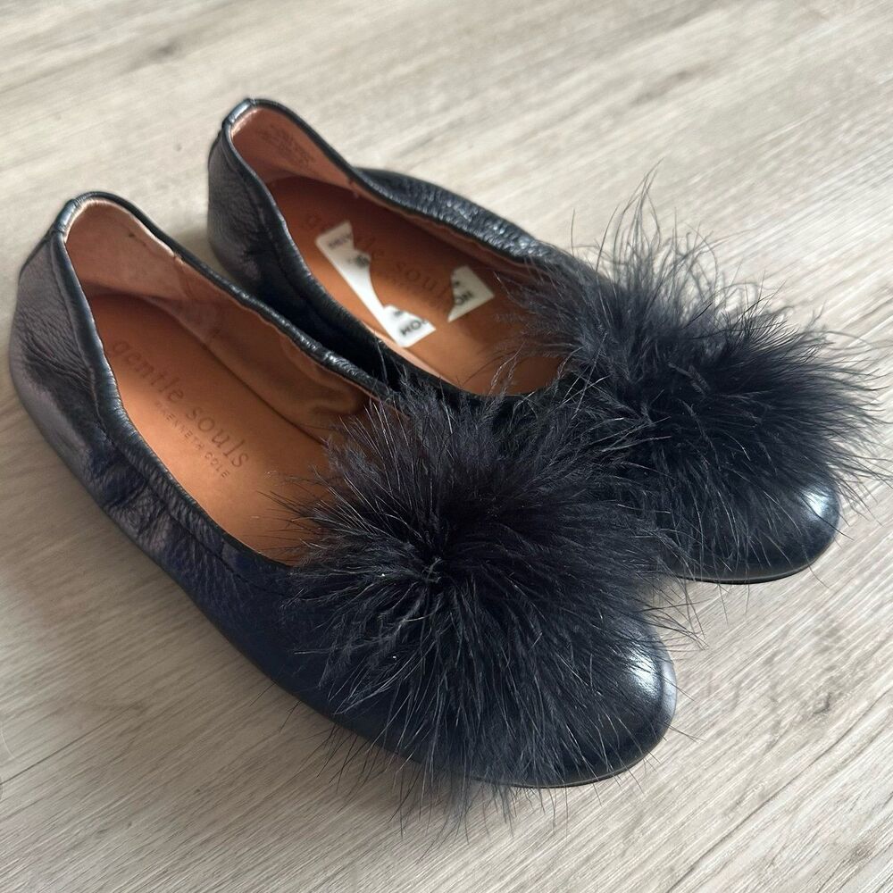 Gentle Souls Portia Pom Pom Flats Black Leather Feather Poufs US Size 6.5